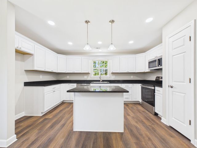 100 Shackleford Dr, Batesville, AR 72501