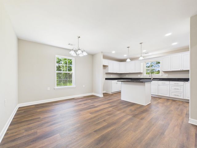 100 Shackleford Dr, Batesville, AR 72501