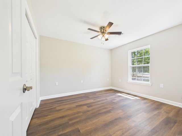 100 Shackleford Dr, Batesville, AR 72501