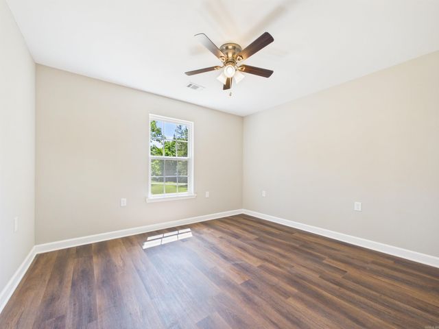 100 Shackleford Dr, Batesville, AR 72501