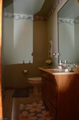 1 Glenbrook Ct, Hanover Twp., NJ 07981
