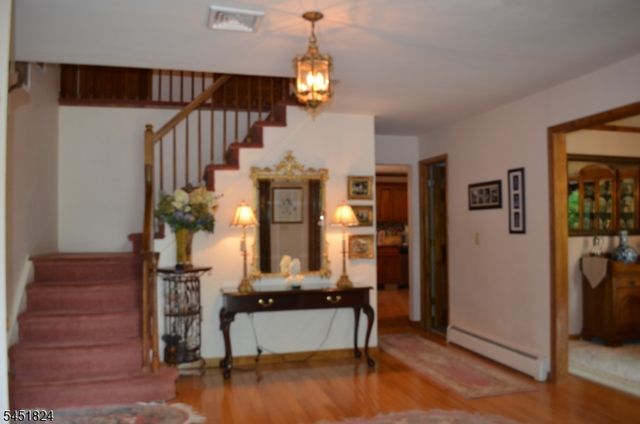 1 Glenbrook Ct, Hanover Twp., NJ 07981