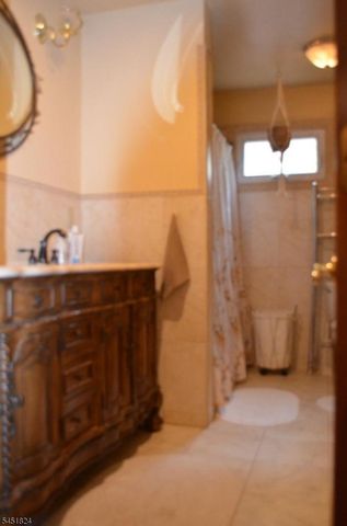 1 Glenbrook Ct, Hanover Twp., NJ 07981