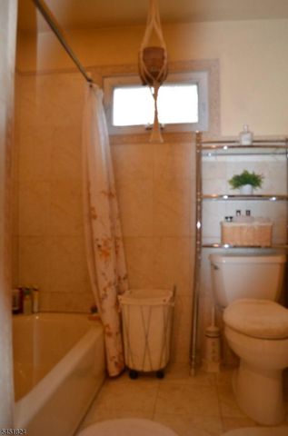 1 Glenbrook Ct, Hanover Twp., NJ 07981