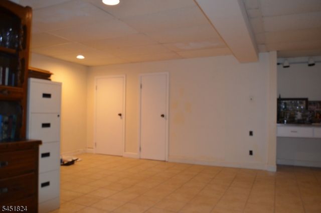 1 Glenbrook Ct, Hanover Twp., NJ 07981