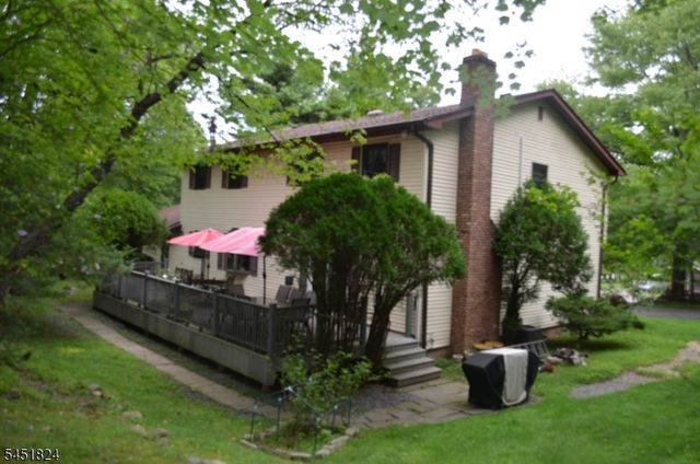 1 Glenbrook Ct, Hanover Twp., NJ 07981