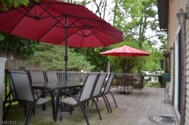 1 Glenbrook Ct, Hanover Twp., NJ 07981