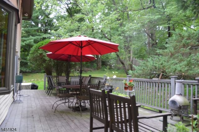 1 Glenbrook Ct, Hanover Twp., NJ 07981