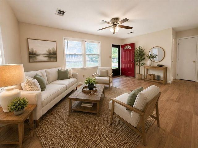 4921 CREST Drive, Kansas City, KS 66106