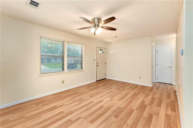 4921 CREST Drive, Kansas City, KS 66106