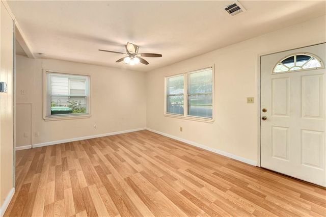 4921 CREST Drive, Kansas City, KS 66106