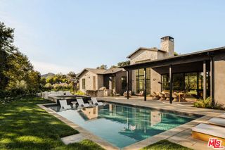 26721 Mulholland Highway, Calabasas, CA 91302