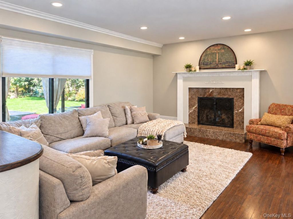 15 Vineyard Way, Mount Sinai, NY 11766 — photo 4