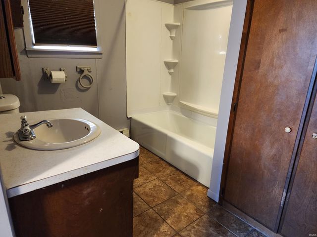 317 E Main Street, Berne, IN 46711