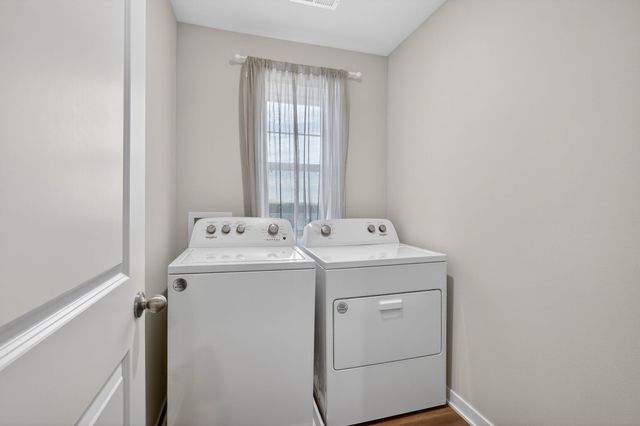 1057 Maywood Lane, Waukee, IA 50263