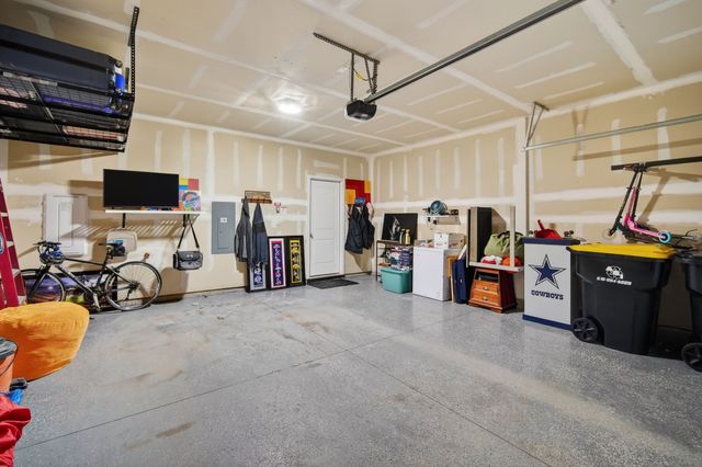 1057 Maywood Lane, Waukee, IA 50263