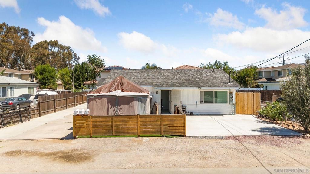 160 Cedar St, El Cajon, CA 92021 — exterior