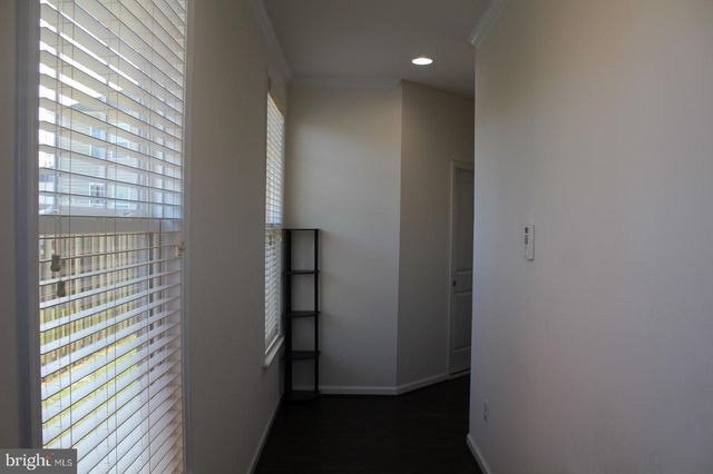 24846 DURHAM FIELD TER, Chantilly, VA 20152