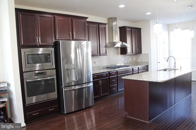 24846 DURHAM FIELD TER, Chantilly, VA 20152