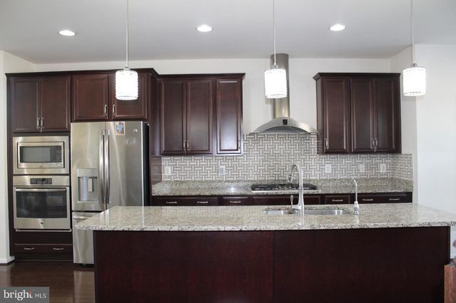 24846 DURHAM FIELD TER, Chantilly, VA 20152