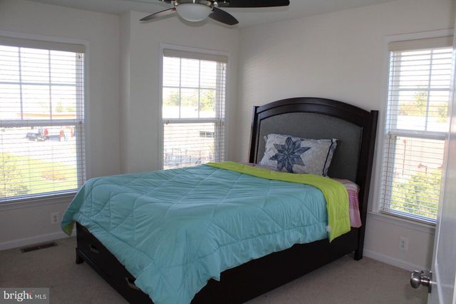 24846 DURHAM FIELD TER, Chantilly, VA 20152