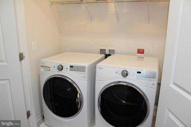 24846 DURHAM FIELD TER, Chantilly, VA 20152