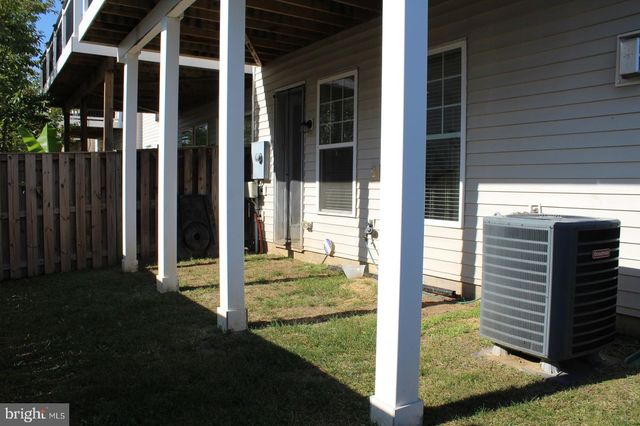 24846 DURHAM FIELD TER, Chantilly, VA 20152