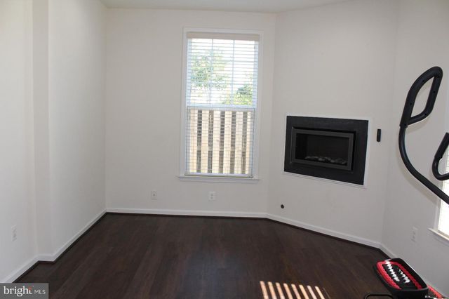 24846 DURHAM FIELD TER, Chantilly, VA 20152