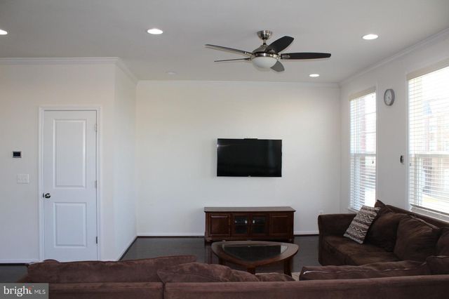 24846 DURHAM FIELD TER, Chantilly, VA 20152