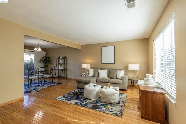3734 Carrigan Cmn, Livermore, CA 94550