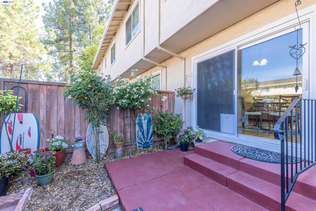 3734 Carrigan Cmn, Livermore, CA 94550