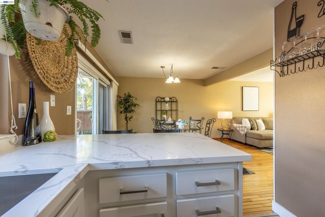 3734 Carrigan Cmn, Livermore, CA 94550