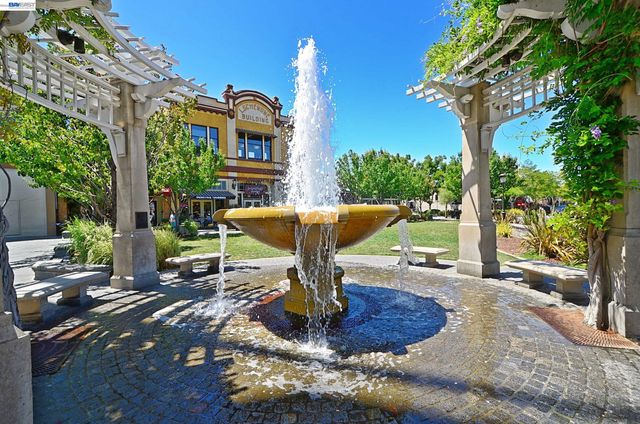 3734 Carrigan Cmn, Livermore, CA 94550