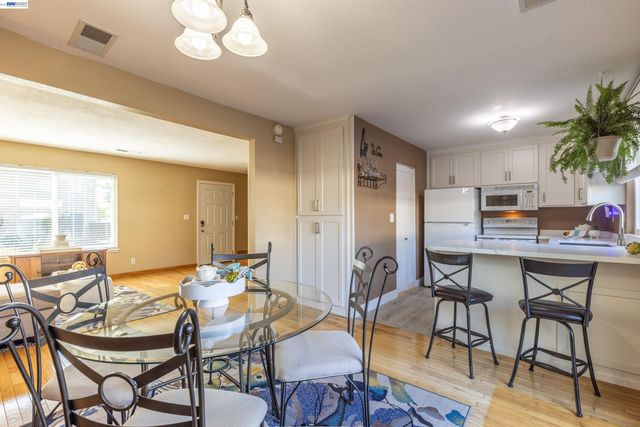 3734 Carrigan Cmn, Livermore, CA 94550