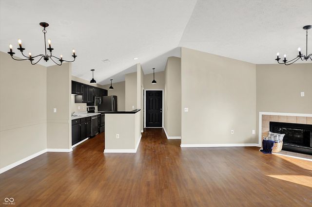 8120 Glenwillow Lane 205, Indianapolis, IN 46278