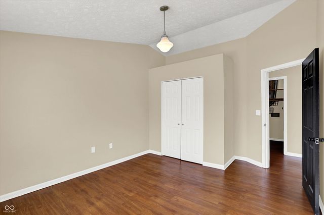 8120 Glenwillow Lane 205, Indianapolis, IN 46278