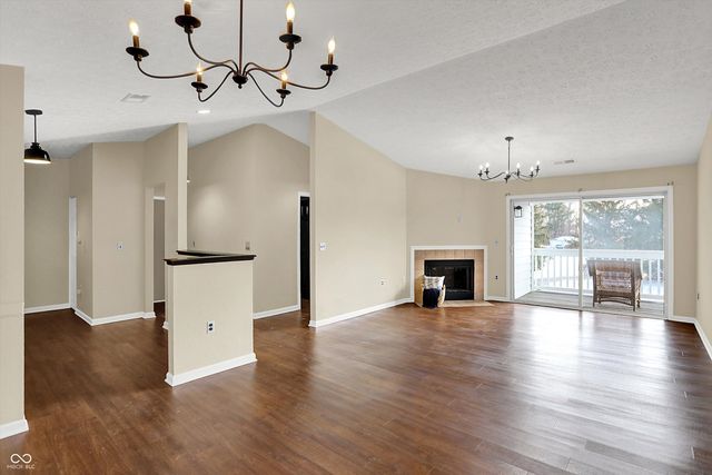 8120 Glenwillow Lane 205, Indianapolis, IN 46278