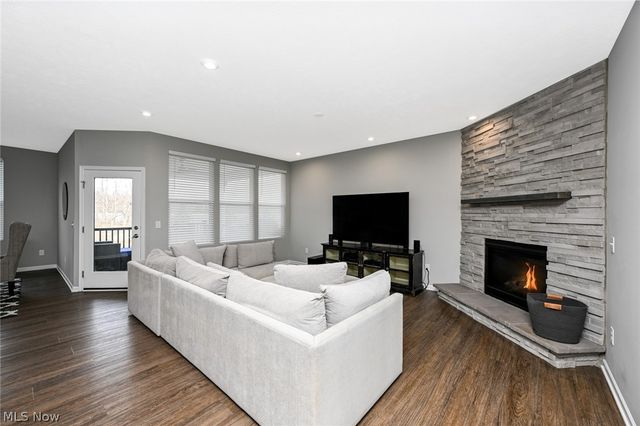 1662 Cobham Lane, Wadsworth, OH 44281