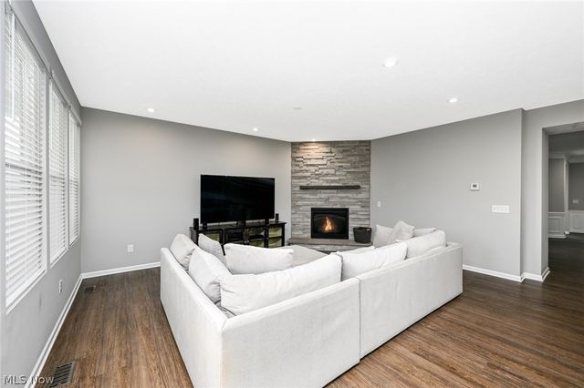 1662 Cobham Lane, Wadsworth, OH 44281