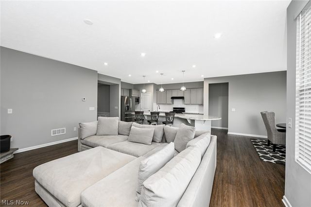 1662 Cobham Lane, Wadsworth, OH 44281