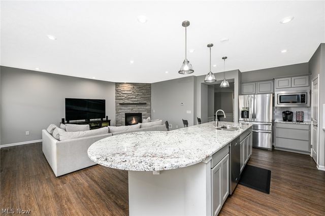 1662 Cobham Lane, Wadsworth, OH 44281