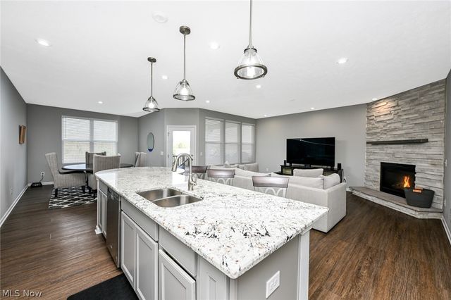 1662 Cobham Lane, Wadsworth, OH 44281