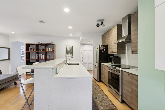 600 S Negley Ave 16, Shadyside, PA 15232