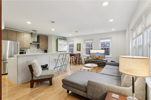 600 S Negley Ave 16, Shadyside, PA 15232