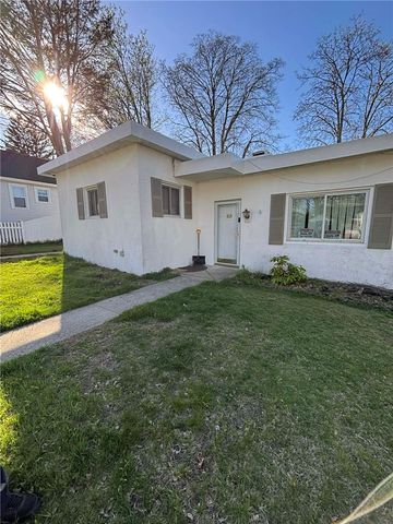 65 Hillcrest Avenue, Pawtucket, RI 02860