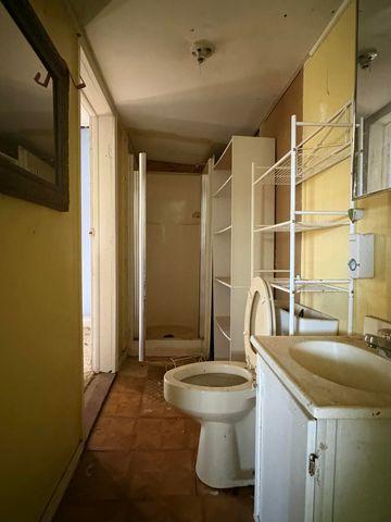 107 S Beeman Street, Pineville, MO 64856