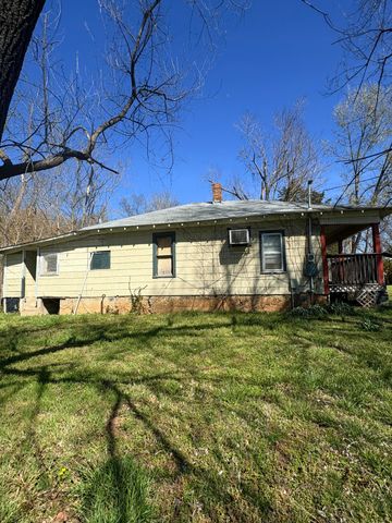 107 S Beeman Street, Pineville, MO 64856