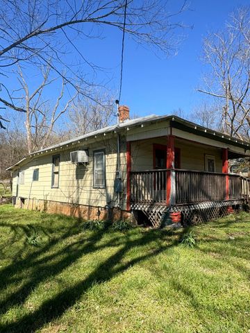 107 S Beeman Street, Pineville, MO 64856