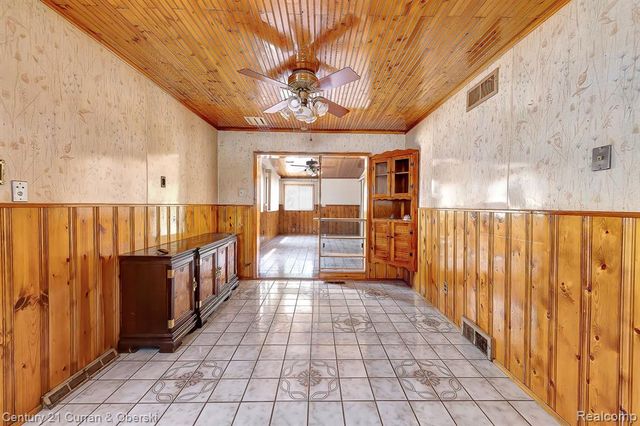 5635 Oakman Boulevard, Dearborn, MI 48126