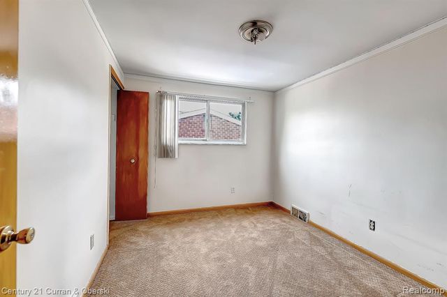 5635 Oakman Boulevard, Dearborn, MI 48126